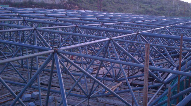 格尔木概述网架加工中对钢材的质量的过细恳求